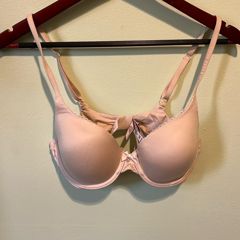 EUC! Body by Victoria Secret Bra